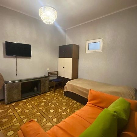 Appartement Дом 8 à Tbilissi Extérieur photo